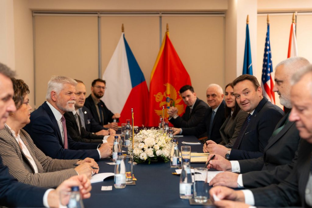 Češki predsjednik posjetio NATO ispostavu: Kentera se zarekao Pavelu da će sačuvati evropsku budućnost regiona