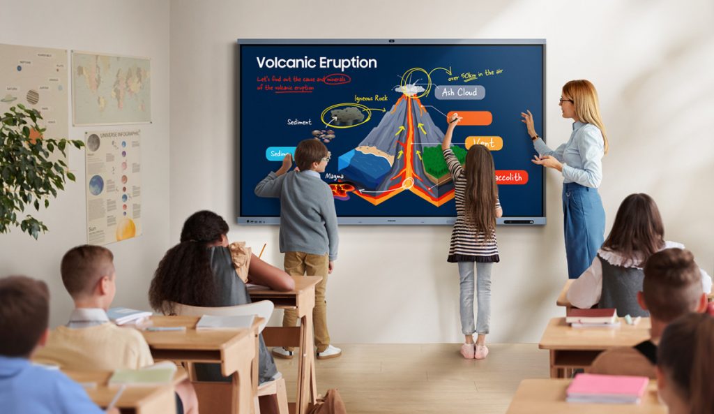 Samsung uvodi novu AI snagu u svoj interaktivni ekran na sajmu Bett 2025