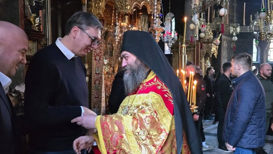 Vučić stigao na Hilandar: Hvala divnim monasima i iskušenicima što čuvaju sve ono što pripada našem rodu