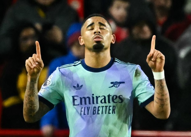 Arsenal preokretom do tri boda