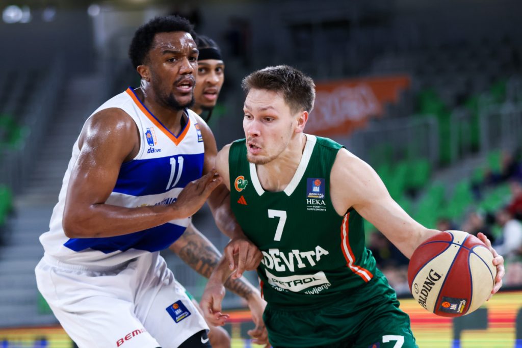 Gregor Glas proglašen je za najkorisnijeg igrača (MVP) regionalne ABA lige u oktobru.