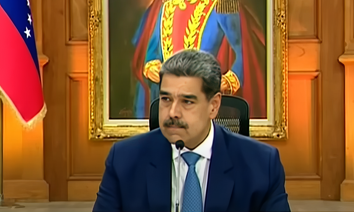 Maduro-topaz-enhance-faceai