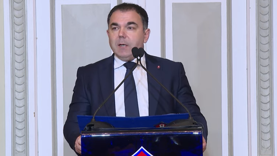 Dio studenata planira protest na kojem će tražiti smjenu Đuraškovića, kolege iz organizacije „Kamo śutra“ se ograđuju od njih
