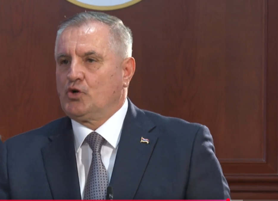 Višković: Podrška Sarajeva Šmitu će jednog dana doći na naplatu