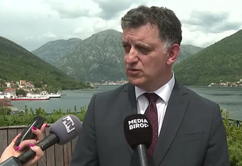 Komnenović o incidentu u Dnevnom centru: Pokrenut disciplinski postupak protiv zaposlenih koji su učestvovali
