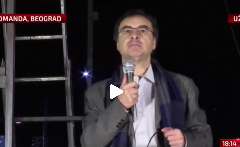 Skandal: Jovo Bakić protjeruje patrijarha Porfirija dok Vučića najgnusnije vrijeđa (VIDEO)