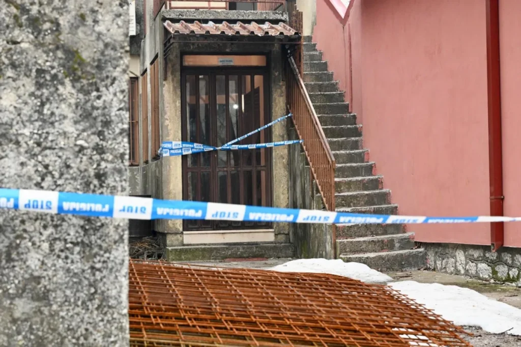 Na Cetinju osvanule čitulje stradalih: Evo koga je sve i gdje Aco Martinović pobio u krvavom piru