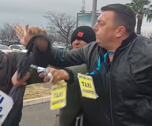 Sukob taksista ispred podgoričkog aerodroma: Napadnut vozač zbog niže cijene? (VIDEO)
