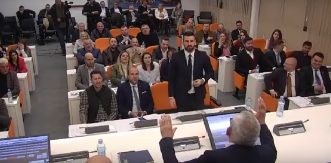 Budva na ivici političkog raskola: DPS traži naplatu podrške, fotelje ruše vlast