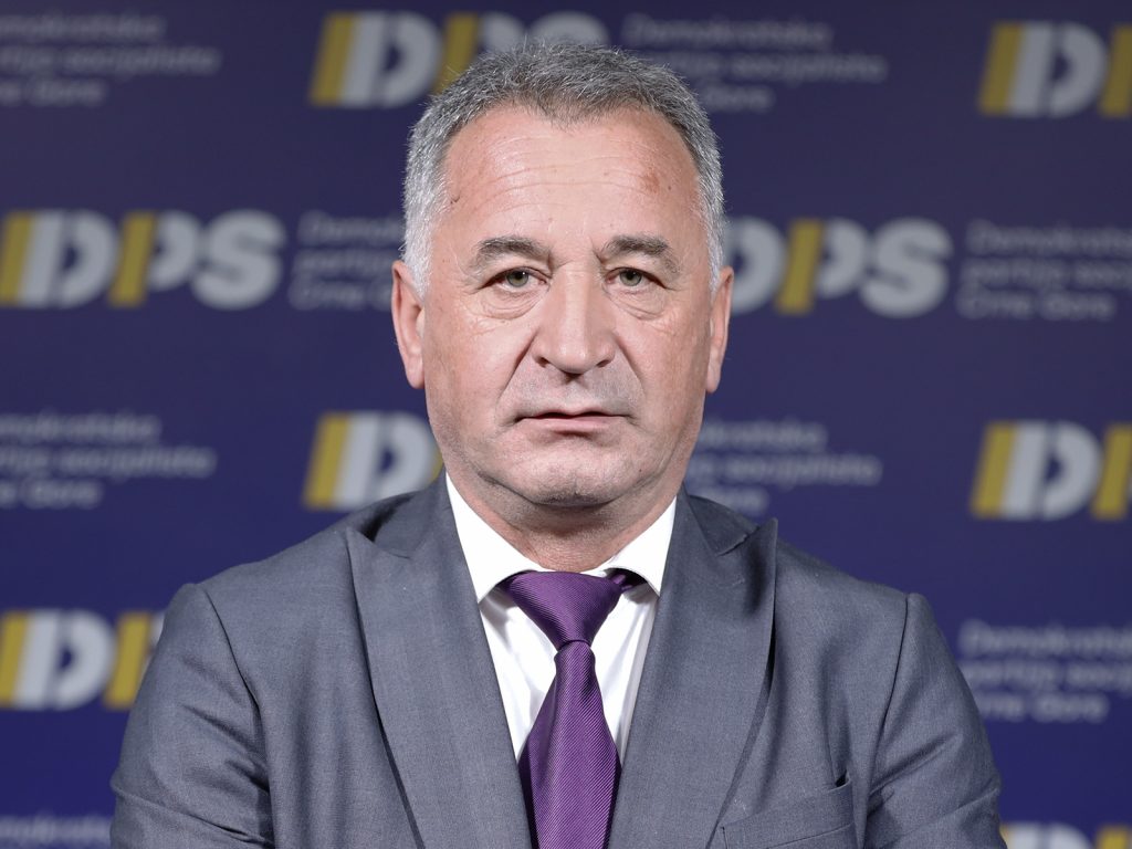 Studente kamasutraše podržao i član Predsjedništva DPS-a koji je sumnjičen za krađu umjetničkih slika iz Filološkog fakulteta