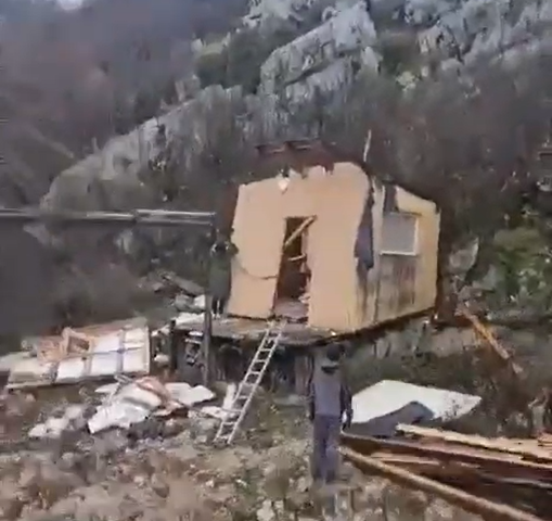 Počelo uklanjanje nelegalnih objekata u NP Skadarsko jezero