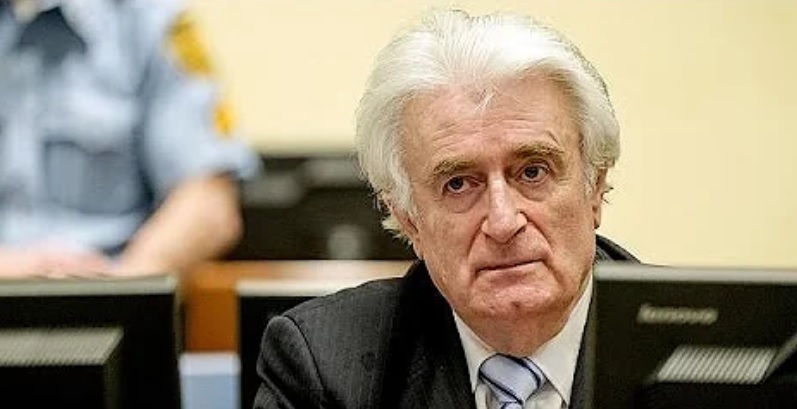 Karadžić se javio porodici: Izgubio pet litara tečnosti, osjeća se otrovano