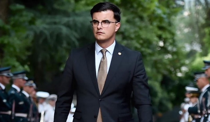 Šaranović uručio otkaz policajcu Bučanu osuđenom za protivpravno hapšenje Podgoričanke