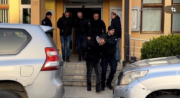 Brat vojnika uhapšenog na Kosmetu pozvao „velikaše“: Pošto ste nesposobni da upravljate državom pozovite Kurtija i predajte mu narod na čuvanje, poštenije je da znamo sa kim imamo posla