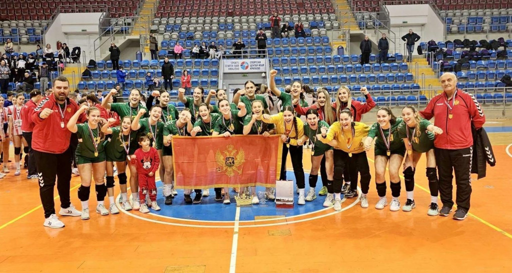 Crnogorske kadetkinje pobjednice turnira „7 kruna“ u Kraljevu