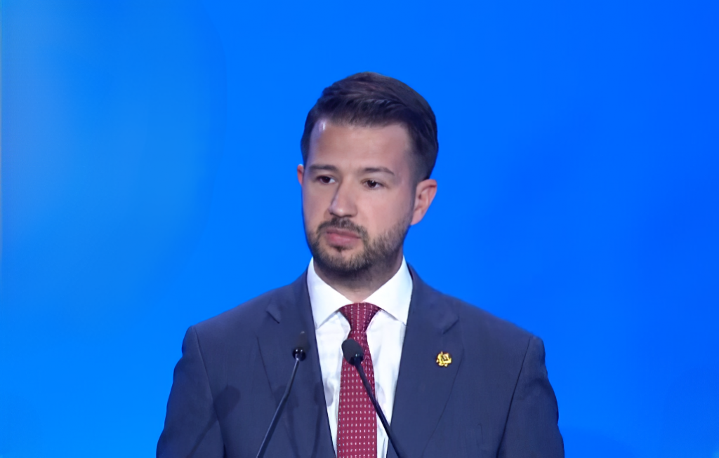 Koji Jakov govori istinu: Ministar iz 2021, turista iz Miločera 2023. ili predsjednik iz 2026?