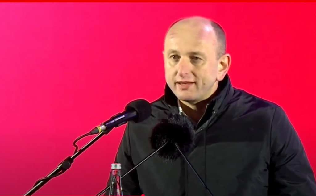 (VIDEO) Knežević iz Sremske Mitrovice: Crna Gora i Srbija su „braća najmilija“; Ova slobodna i prkosna Srbija nikada neće odustati od svojih istorijskih, izvornih i duhovnih izvorišta