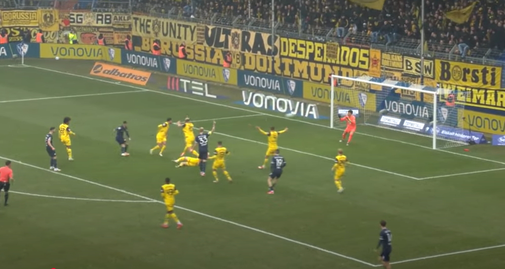 Bundesliga: Dortmundovo posrtanje nastavljeno u Bohumu, Volfsburg šokirao Švabe, Gladbah sve bliži Evropi