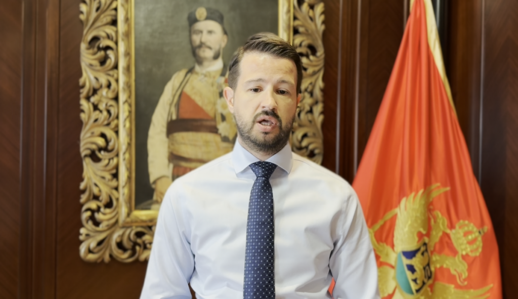 Izigravajući Borisa Tadića, Milatović postidio Zorana Milanovića i obesmislio svrhu Adrijana Vuksanovića: Ponaša se kao vratar sa Pantovčaka, a ne predsjednik Crne Gore