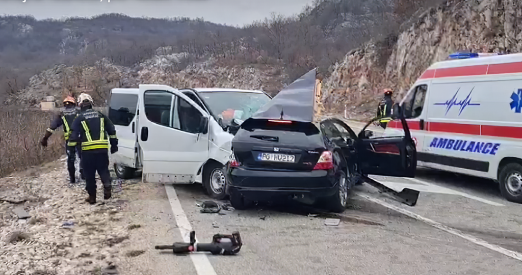 Stravičan sudar na putu Nikšić-Vilusi: Podgoričanin poginuo, jedna osoba povrijeđena