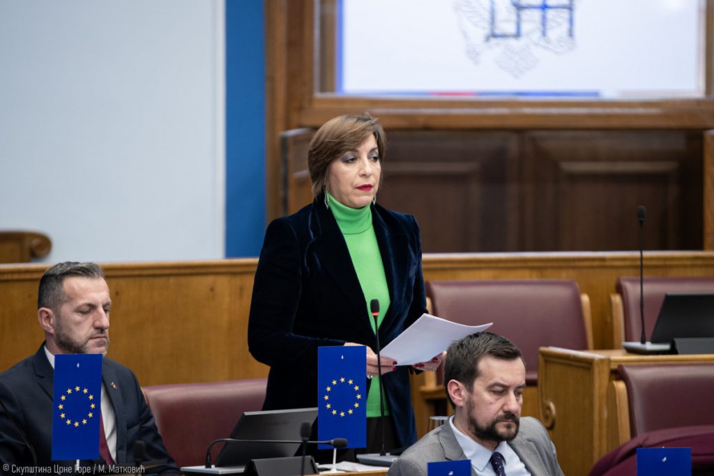 Marković (PES) odgovorila Nimanbeguu: Ulcinj nije ničija prćija, nedopustivo je da se jedan predsjednik opštine ovako obraća državnim funkcionerima!