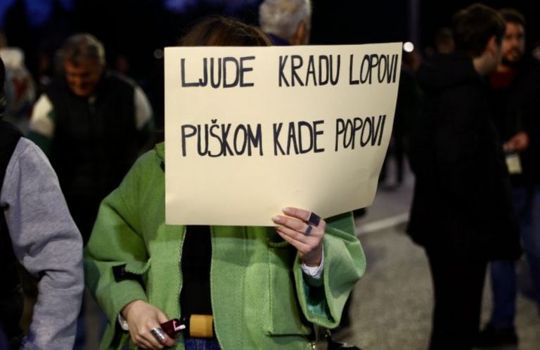 Prvi zajednički projekat DPS – SDP i Jovanovića – blokada saobraćaja u Budvi u znak podrške Kamosjutrašima?
