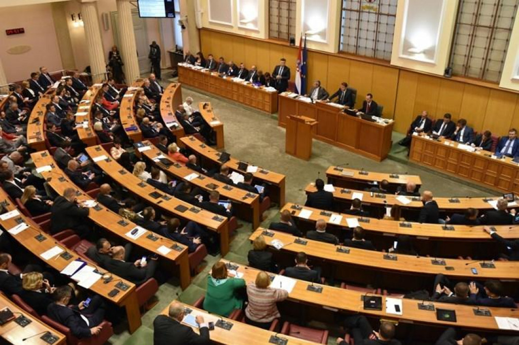 Vlada Hrvatske uvodi posebne mjere zbog incidenata u Splitu i Zagrebu