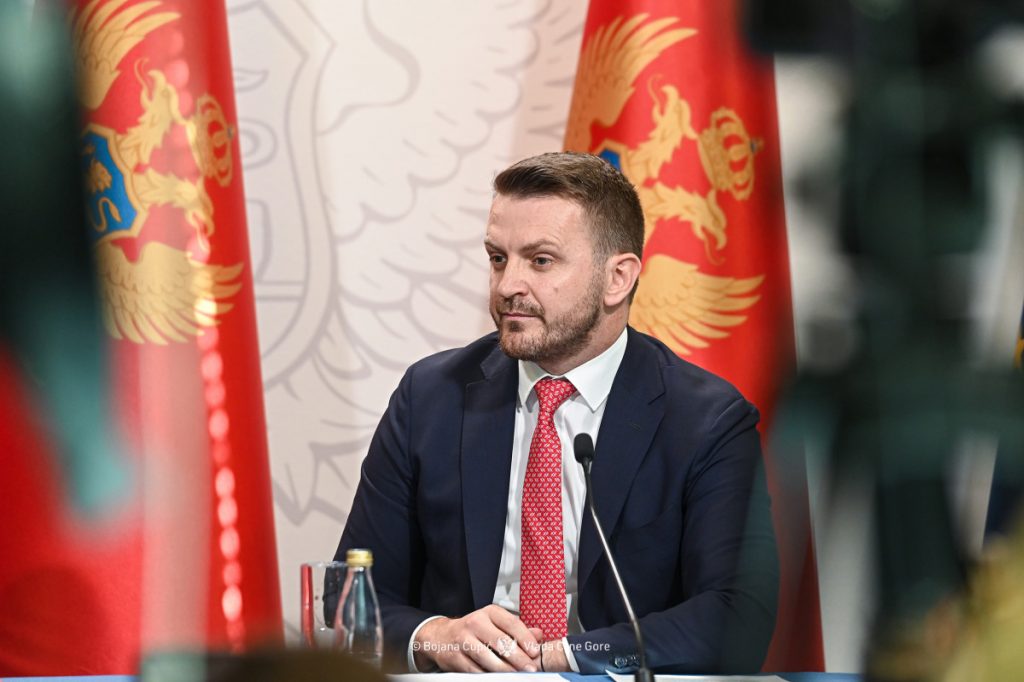 Dukaj: Vandalsko ponašanje pojedinih „Varvara“, ovakve scene se ne smiju ponoviti