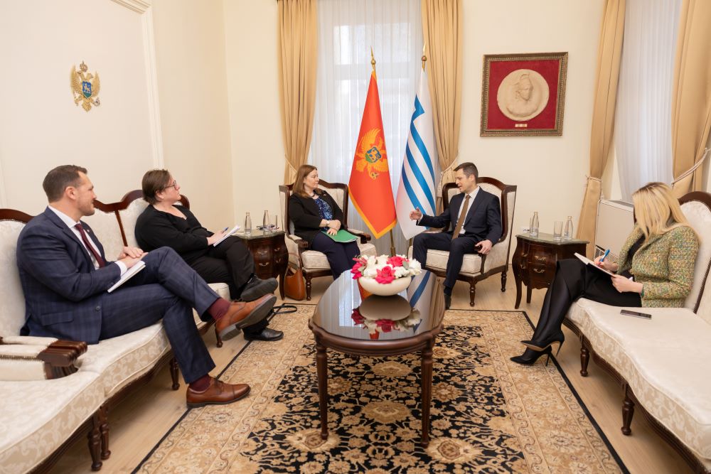 Mujović primio Rajnke: Izgradnja Ambasade SAD doprinosi ne samo diplomatskim aktivnostima, već i urbanom razvoju Podgorice