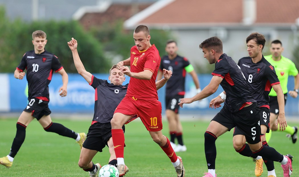 omladinska fudbalska reprezentacija crne gore
