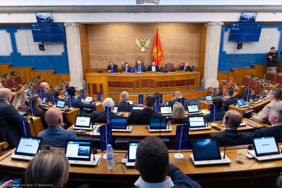 Svađa poslanika na Iksu, Laković: Norma Poslovnika je imperativna; Mugoša: Ovo je klasično gaženje Poslovnika