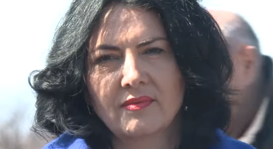 Pretresi u Nišu: Pali saradnici bivše gradonačelnice, Sotirovski još uvijek nedostupna policiji