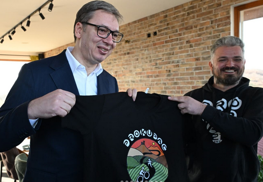 Vučić završio posjetu Rasinskom okrugu: Nevjerovatno je koliko je Srbija lijepa!