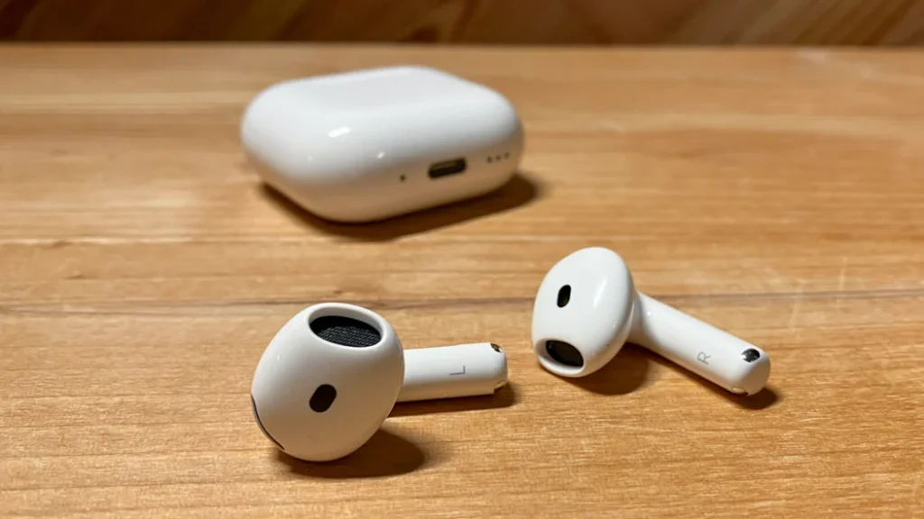 Apple razvija verziju AirPods slušalica sa integrisanom kamerom