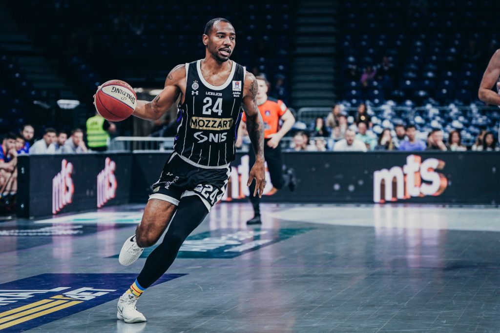 Partizan tek u poslednjoj četvrtini slomio „fenjeraša“