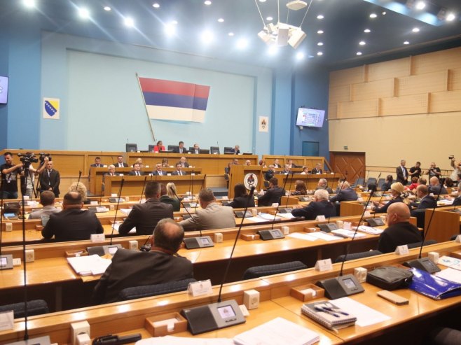 Usvojen predlog odluke, Republika Srpska donosi novi Ustav