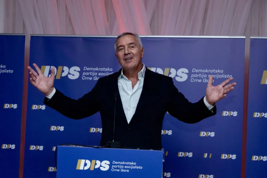 DPS se izgleda još nije pomirio sa porazom 30. avgusta: Crnom Gorom upravlja klerikalno nacionalistička klika koja od Crne Gore pravi četničku državu!