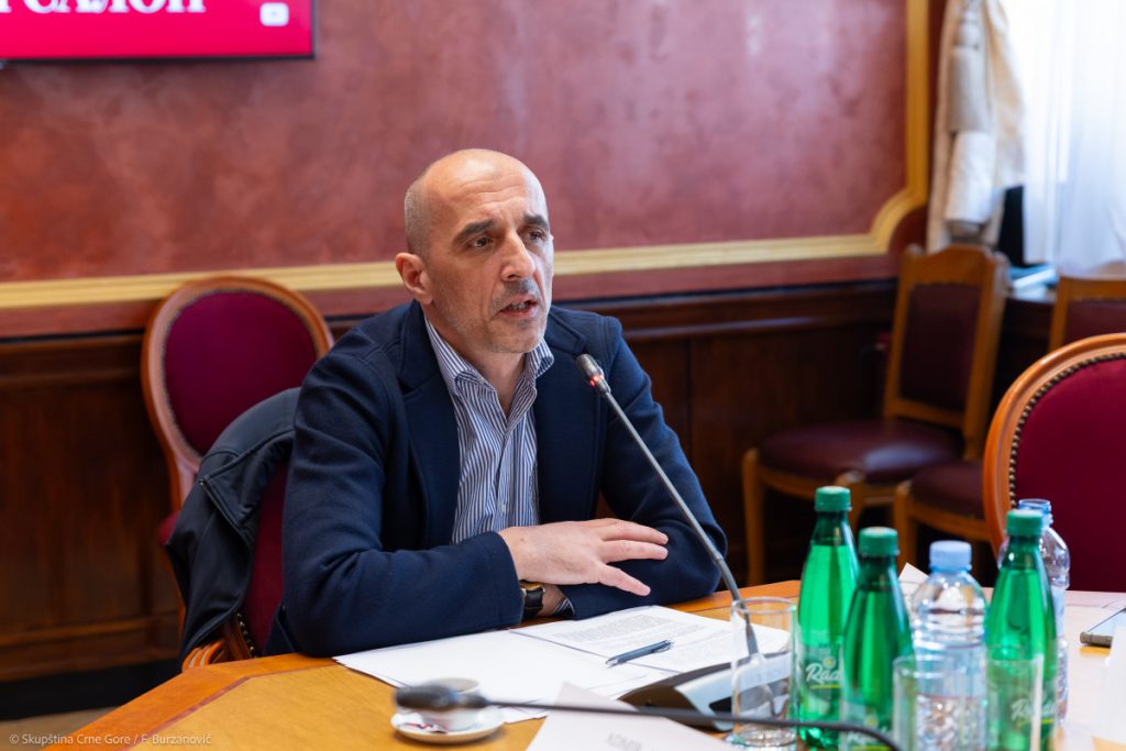 Bivši savjetnik Mila Đukanovića: Ustavni puč kao definicija ne postoji, Ustavni odbor konstatovanjem penzije spasio obraz zemlje!