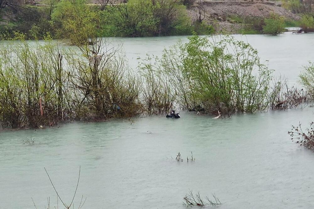 Nastavljena potraga za majkom koja je skočila u rijeku sa djetetom