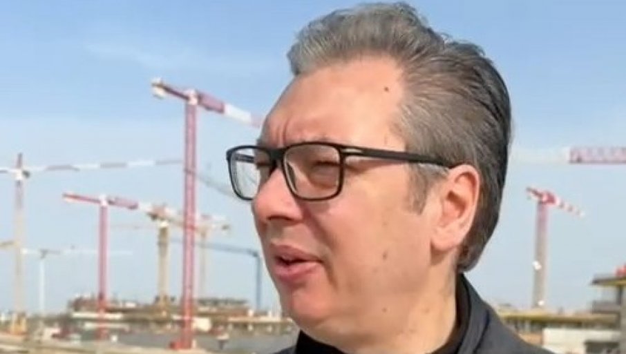 Vučić obišao gradilište Ekspa: Pobijediće Srbija i danas i uvijek! (VIDEO)