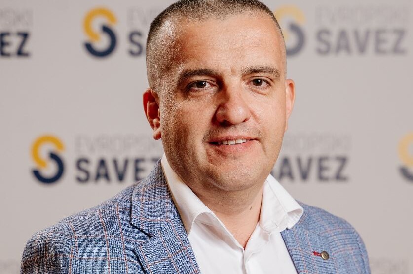 Striković: Moja matična i jedina država je Crna Gora, ne određujte ljudima ko su i odakle su
