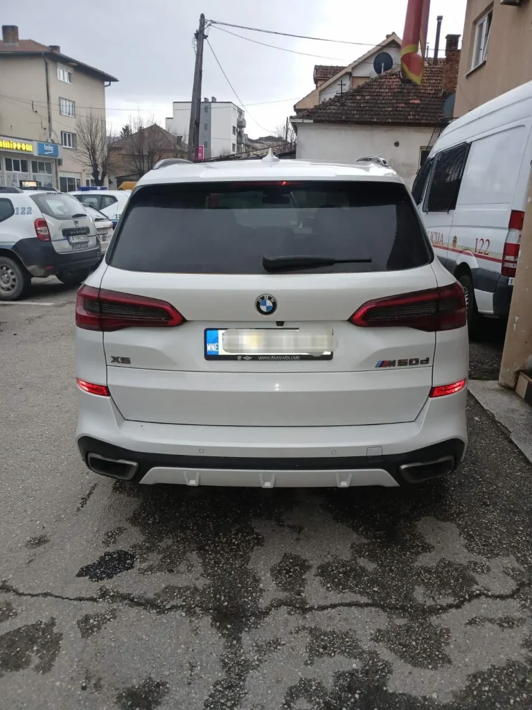 Beranska policija pronašla 84.900 eura kod vozača iz Ulcinja; vozio pod dejstvom kokaina