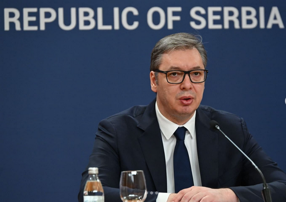 Vučić poletio iz Bakua prema Moskvi