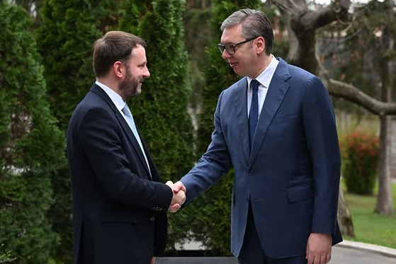 Vučić sa Putinovim izaslanikom: Još jednom potvrđena posvećenost jačanju odnosa Srbije i Rusije