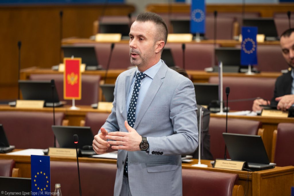Bogdanović: Uspostavljena je država koja se ne boji da sama sebe pročisti i da se obračuna sa onima koji su je pljačkali