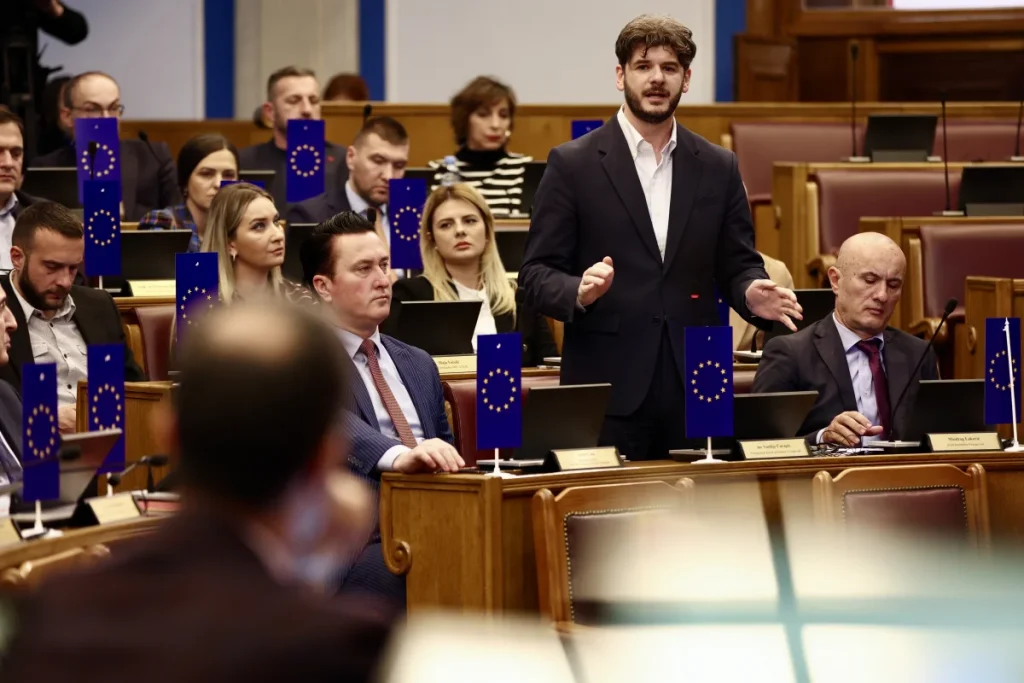 Čarapić: Sramota može da ima različita imena, a u svakom slučaju URA joj je prezime