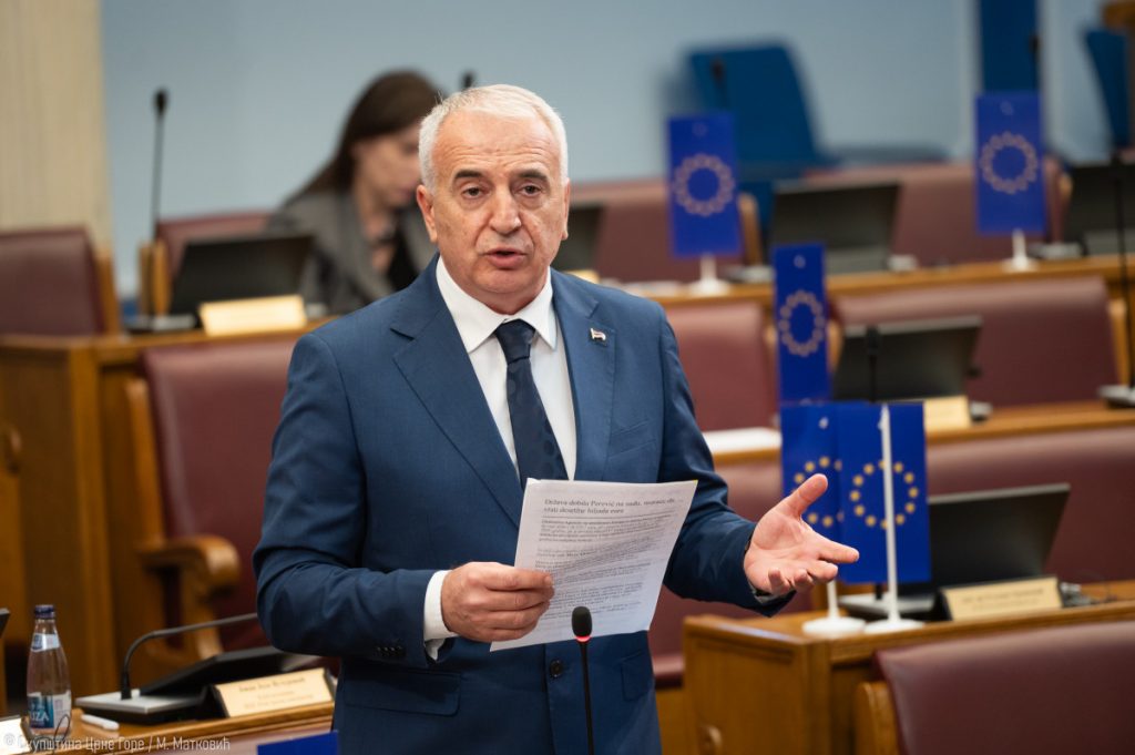 Đurović: Mandić najbolji reprezent Crne Gore, što i potvrđuju izjave zvaničnika EU