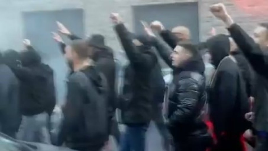 Nacističko salutiranje Hrvata: Ulicama Pariza išli „naoružani“ metalnim šipkama i drvenim palicama
