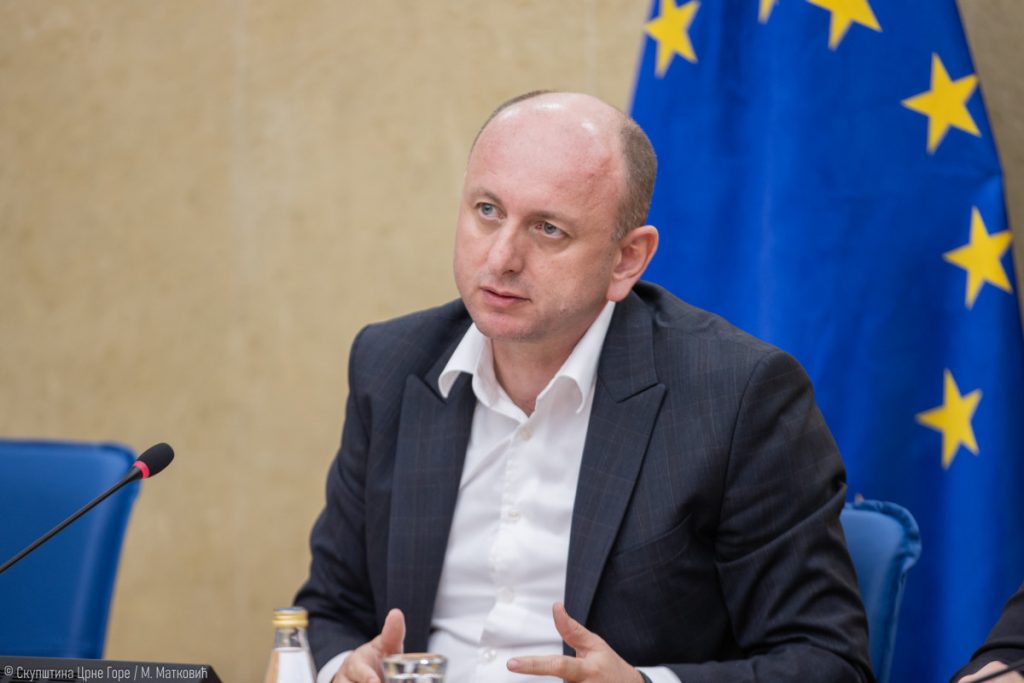 Knežević: Rezolucija o Jasenovcu nije usporila crnogorski EU put, bilo je jasno da će Hrvatska ucjenjivati i uslovljavati sa drugim pitanjima!