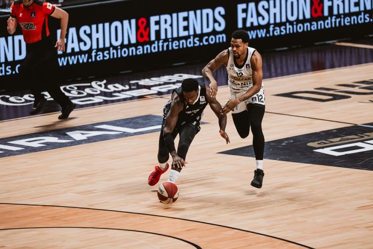 Počinje finale AdmiralBet ABA lige: Partizan krenuo po brejk u Dubai